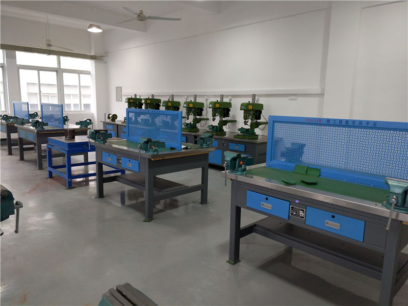 現代鉗工實訓室