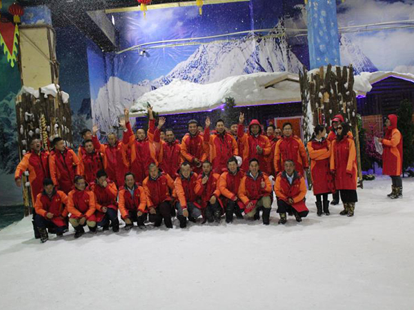 團建滑雪現場